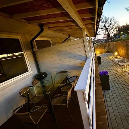 Nad Rozlewiskiem אכסניה *