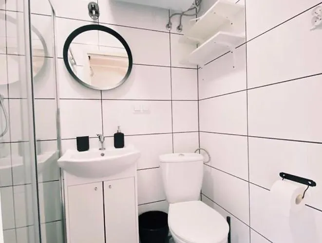 Nad Rozlewiskiem ロッジ ボボリン