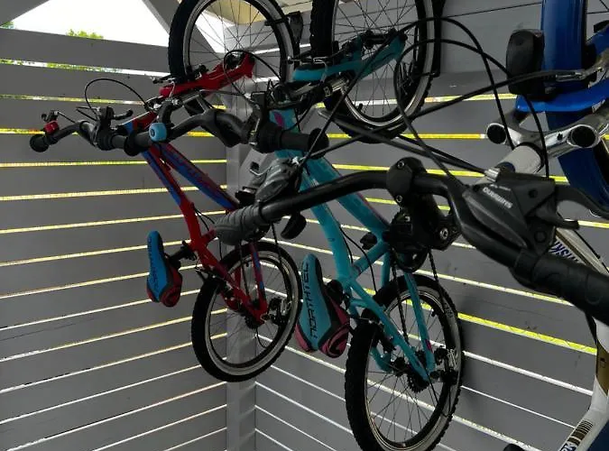 ロッジ Nad Rozlewiskiem ボボリン