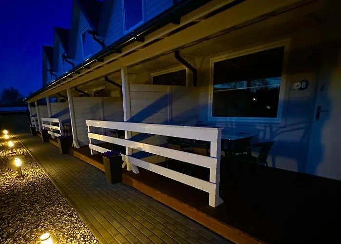 Nad Rozlewiskiem ロッジ ボボリン